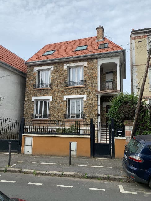 Application de traitement hydrofuge de toiture