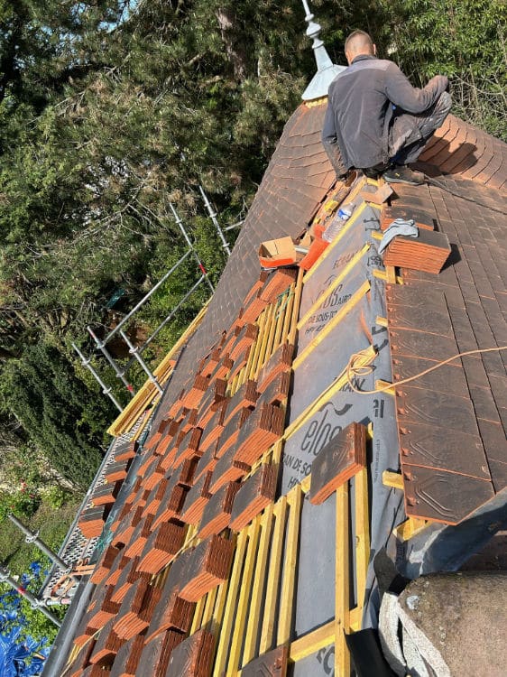Vue sur une toiture rénovée à Champigny-sur-Marne par M Louis VIOLET